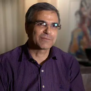 Iran Arrests Reza Khandan for Supporting Women’s Rights